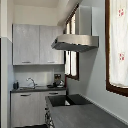Ferienwohnung Bilocale Confortevole A Due Passi Dalla Stazione Florenz Exterior foto