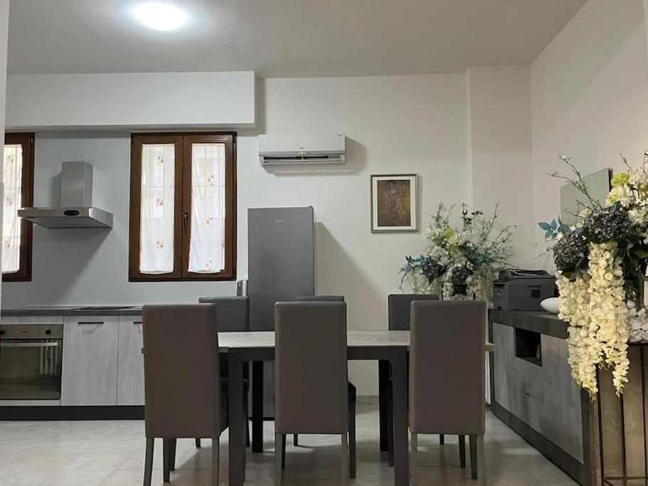 Bilocale Confortevole A Due Passi Dalla Stazione Apartment *